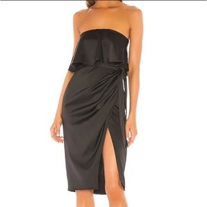 Lovers + Friends Violet midi in black